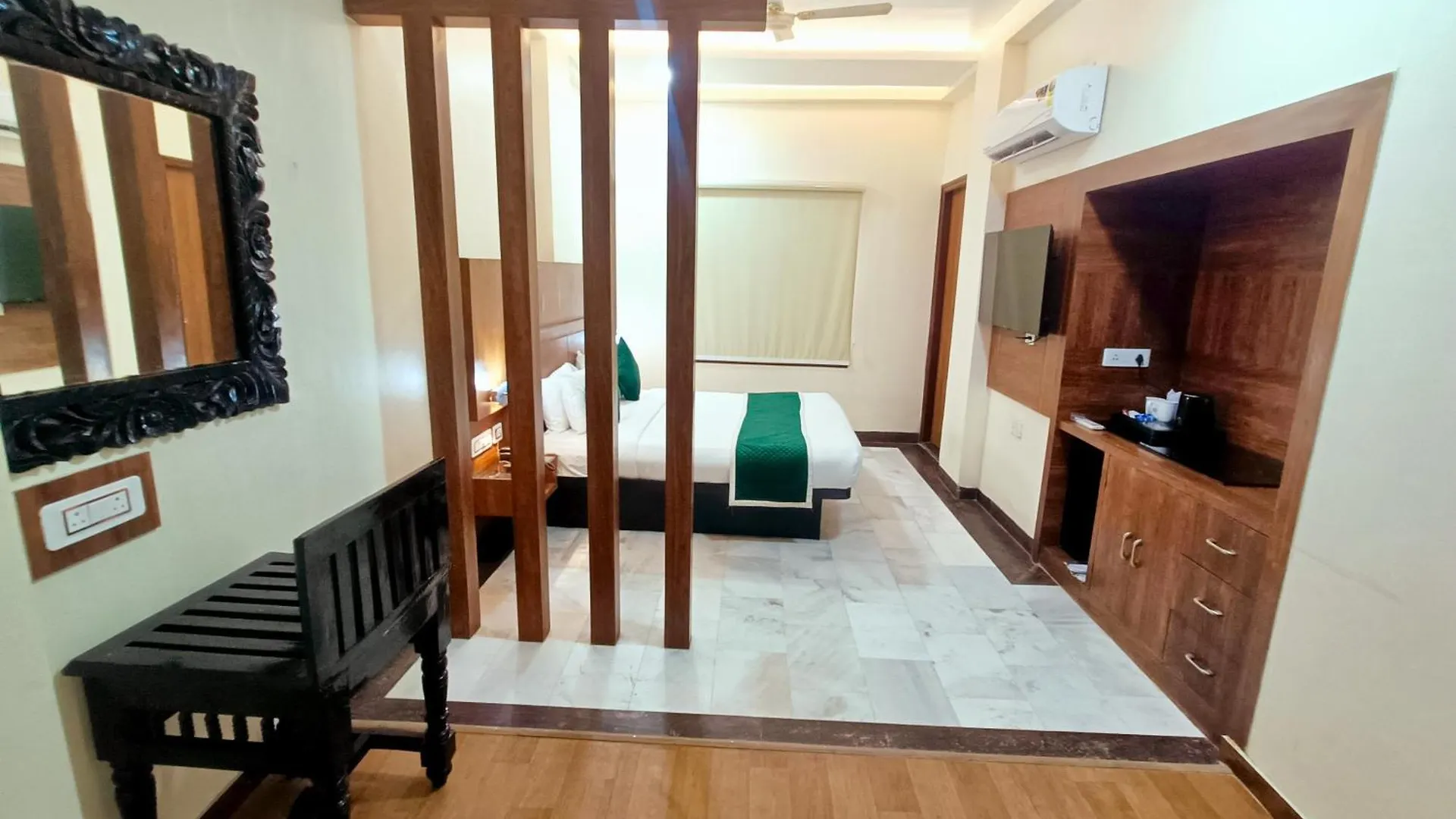 Hotel Sun Grand Agra  Agra (Uttar Pradesh)