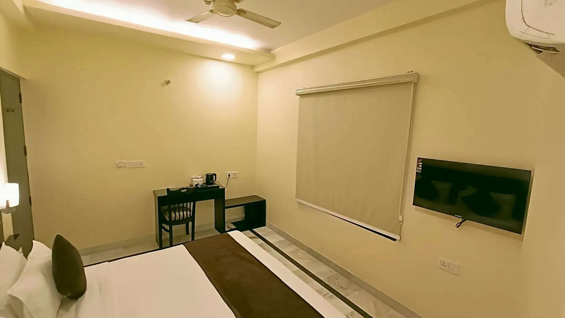 Hotel Sun Grand Agra  Agra (Uttar Pradesh)