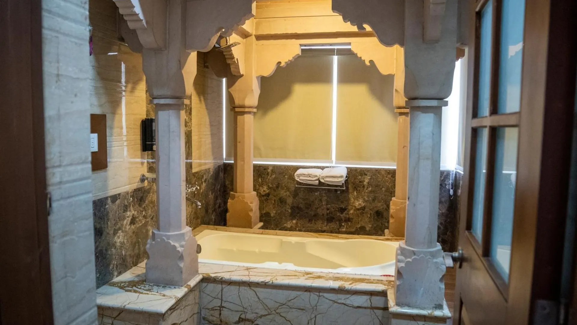 Hotel Sun Grand Agra  0*, Agra (Uttar Pradesh)